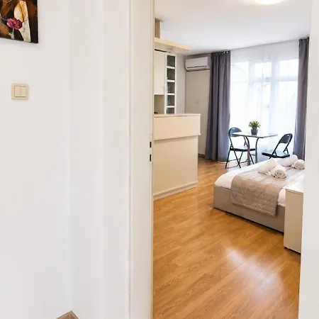 Sea Garden Flat 2 Bed 2 Bath شقة فارنا