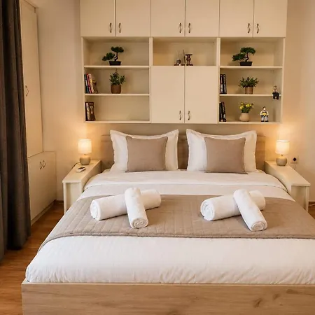 Sea Garden Flat 2 Bed 2 Bath * فارنا